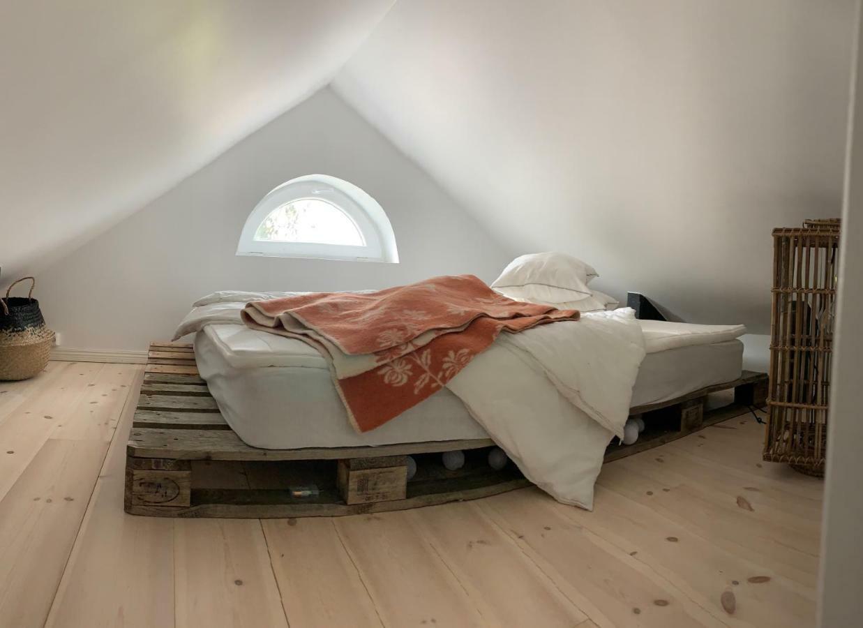 Station Bed And Kitchen Guesthouse Варбери Екстериор снимка